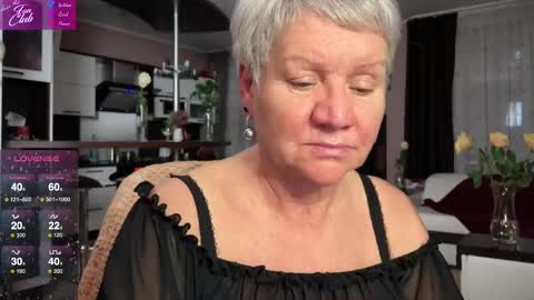Snapshot of roxana_brooks chatting on 02/11/25, 07:05 Roxana online show from 02/11/25, 07:05