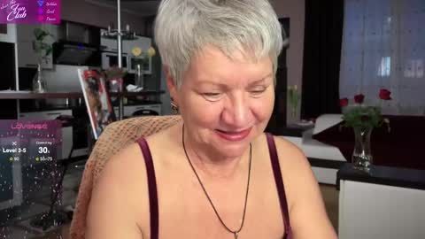 Snapshot of roxana_brooks chatting on 02/14/25, 03:26 Roxana online show from 02/14/25, 03:26