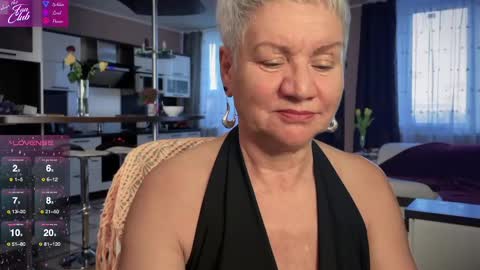 Snapshot of roxana_brooks chatting on 02/16/25, 02:43 Roxana online show from 02/16/25, 02:43
