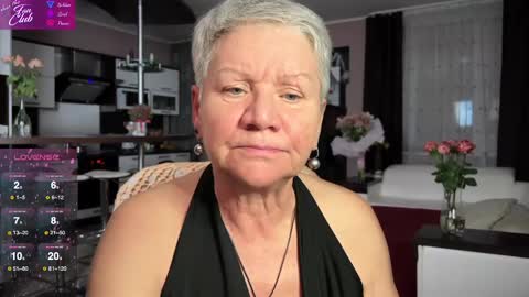 Snapshot of roxana_brooks chatting on 02/22/25, 07:25 Roxana online show from 02/22/25, 07:25