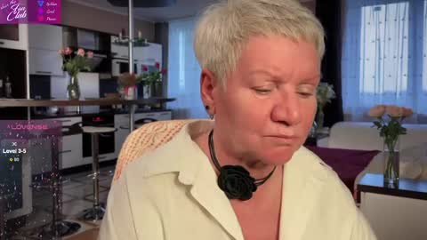 Snapshot of roxana_brooks chatting on 02/27/25, 02:43 Roxana online show from 02/27/25, 02:43