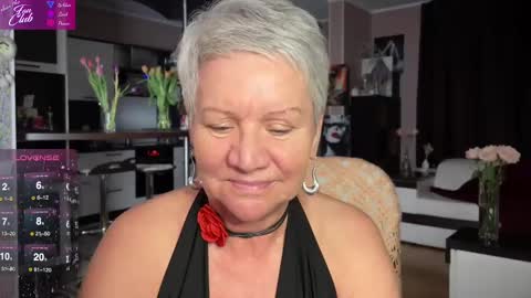 Snapshot of roxana_brooks chatting on 03/10/25, 03:20 Roxana online show from 03/10/25, 03:20