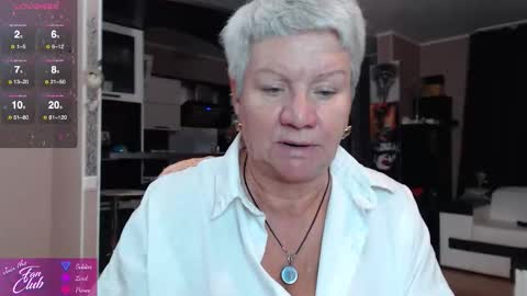 Snapshot of roxana_brooks chatting on 09/09/25, 07:02 Roxana online show from 09/09/25, 07:02