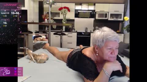 Roxana online show from 11/09/25, 01:09