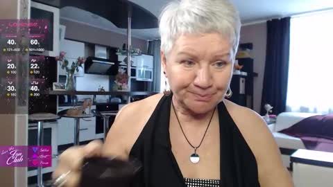 Roxana online show from 11/22/25, 09:52