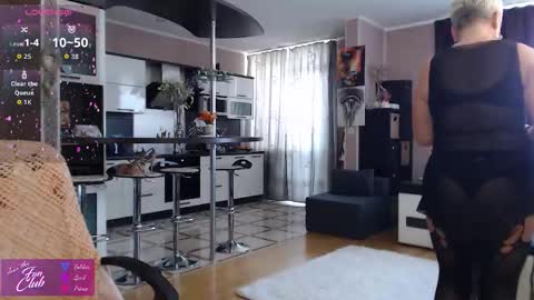 Roxana online show from 03/28/26, 01:33