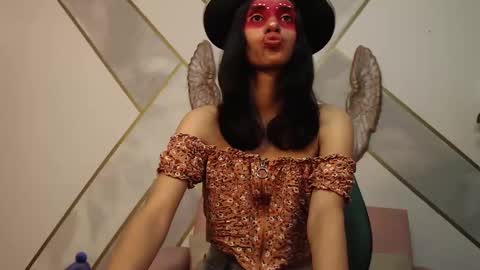 Snapshot of roxana_cyrano chatting on 02/20/25, 10:15 online show from 02/20/25, 10:15