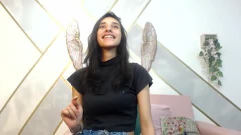 Snapshot of roxana_cyrano chatting on 10/24/25, 08:16 online show from 10/24/25, 08:16