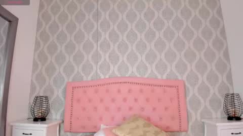 roxana_scott1 online show from 02/06/26, 03:44