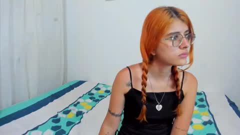 Snapshot of roxanajames__ chatting on 09/10/25, 03:34 roxy online show from 09/10/25, 03:34