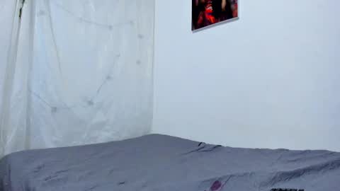 Snapshot of roxanajames__ chatting on 09/20/25, 06:42 roxy online show from 09/20/25, 06:42