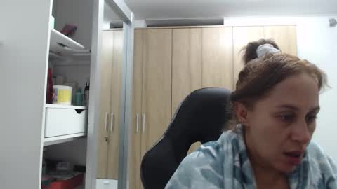 Snapshot of roxanalove7 chatting on 12/16/24, 02:36 Roxana online show from 12/16/24, 02:36