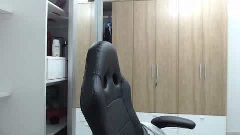 Snapshot of roxanalove7 chatting on 01/05/25, 10:19 Roxana online show from 01/05/25, 10:19