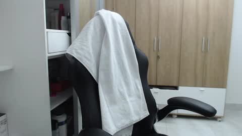 Snapshot of roxanalove7 chatting on 01/06/25, 11:42 Roxana online show from 01/06/25, 11:42