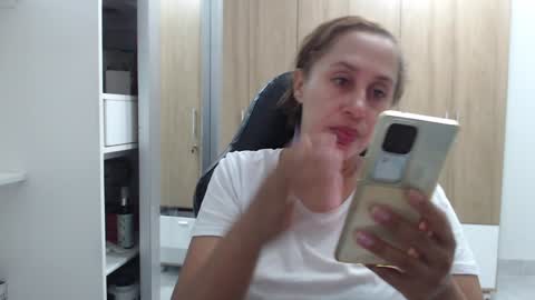 Snapshot of roxanalove7 chatting on 01/08/25, 01:00 Roxana online show from 01/08/25, 01:00