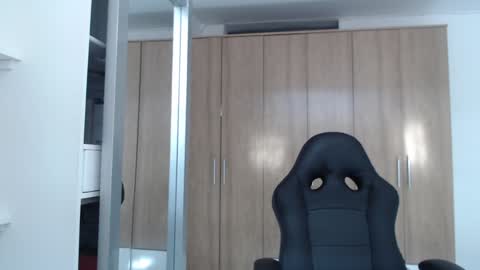 Snapshot of roxanalove7 chatting on 01/10/25, 07:11 Roxana online show from 01/10/25, 07:11