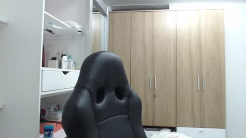 Snapshot of roxanalove7 chatting on 01/21/25, 02:11 Roxana online show from 01/21/25, 02:11