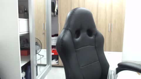 Snapshot of roxanalove7 chatting on 01/22/25, 01:10 Roxana online show from 01/22/25, 01:10