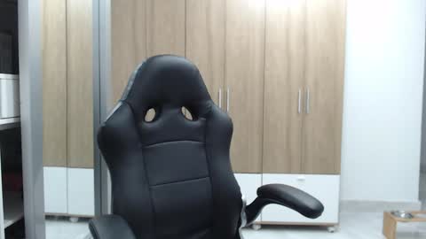 Snapshot of roxanalove7 chatting on 01/29/25, 12:01 Roxana online show from 01/29/25, 12:01