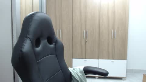 Snapshot of roxanalove7 chatting on 02/08/25, 02:15 Roxana online show from 02/08/25, 02:15