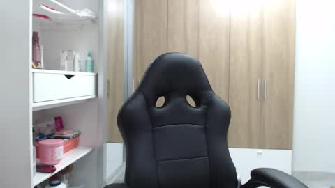 Snapshot of roxanalove7 chatting on 02/11/25, 10:07 Roxana online show from 02/11/25, 10:07