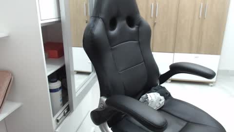 Snapshot of roxanalove7 chatting on 02/16/25, 02:31 Roxana online show from 02/16/25, 02:31