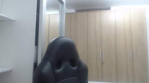 Snapshot of roxanalove7 chatting on 02/20/25, 04:07 Roxana online show from 02/20/25, 04:07