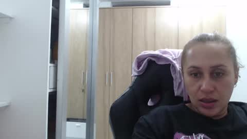 Snapshot of roxanalove7 chatting on 03/05/25, 12:38 Roxana online show from 03/05/25, 12:38