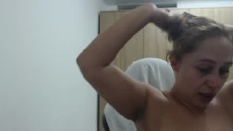 Snapshot of roxanalove7 chatting on 09/23/25, 02:25 Roxana online show from 09/23/25, 02:25