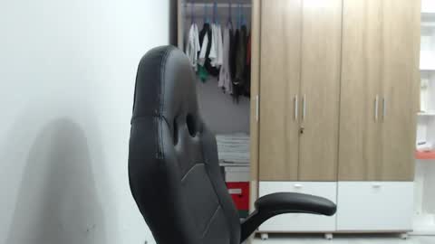 Snapshot of roxanalove7 chatting on 04/21/26, 01:42 Roxana online show from 04/21/26, 01:42
