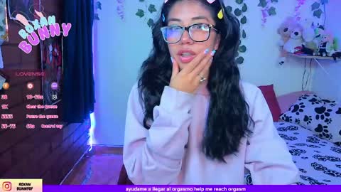 Snapshot of roxanbunny chatting on 06/10/26, 02:45 roxxy online show from 06/10/26, 02:45