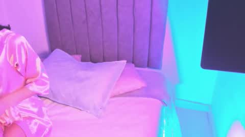 Roxane online show from 12/03/25, 10:24