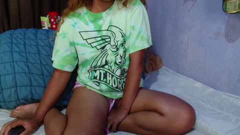 roxanne_98 online show from 03/08/26, 03:54