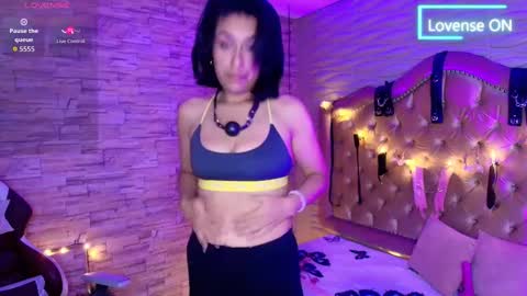 roxanne_han online show from 12/03/25, 12:03