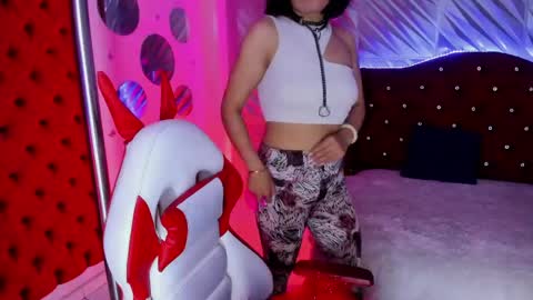 Snapshot of roxanne_han chatting on 06/09/26, 12:06 roxanne_han online show from 06/09/26, 12:06