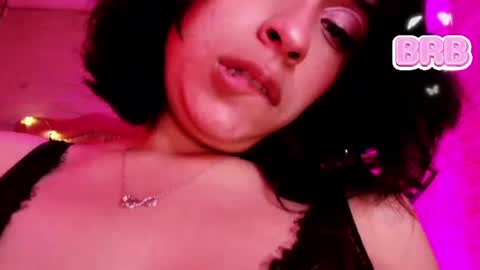 Snapshot of roxanne_han chatting on 07/17/26, 12:01 roxanne_han online show from 07/17/26, 12:01