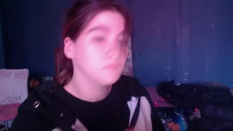 Snapshot of roxanneroulette chatting on 01/13/25, 06:49 Silver online show from 01/13/25, 06:49