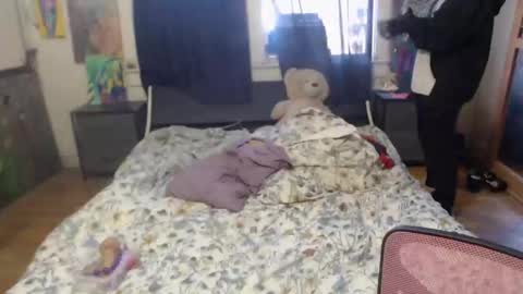 Snapshot of roxanneroulette chatting on 01/21/25, 06:45 Silver online show from 01/21/25, 06:45