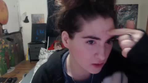 Snapshot of roxanneroulette chatting on 01/28/25, 10:56 Silver online show from 01/28/25, 10:56