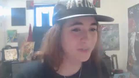 Snapshot of roxanneroulette chatting on 02/03/25, 02:24 Silver online show from 02/03/25, 02:24