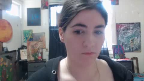 Snapshot of roxanneroulette chatting on 02/07/25, 07:59 Silver online show from 02/07/25, 07:59