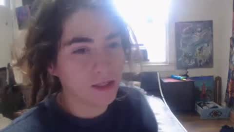 Snapshot of roxanneroulette chatting on 02/18/25, 02:27 Silver online show from 02/18/25, 02:27