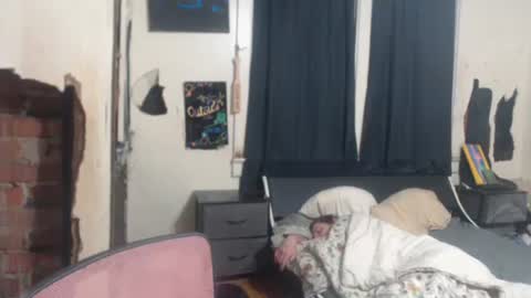 Snapshot of roxanneroulette chatting on 03/05/25, 09:38 Silver online show from 03/05/25, 09:38