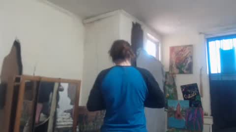 Snapshot of roxanneroulette chatting on 03/11/25, 06:41 Silver online show from 03/11/25, 06:41