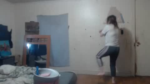 Snapshot of roxanneroulette chatting on 03/12/25, 01:30 Silver online show from 03/12/25, 01:30