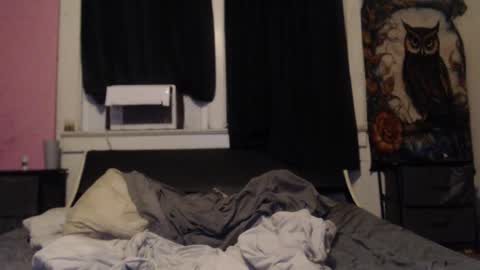 Snapshot of roxanneroulette chatting on 09/09/25, 03:39 Silver online show from 09/09/25, 03:39