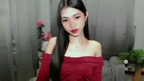 Snapshot of roxie_fuckdoll chatting on 02/02/25, 09:45 Roxie online show from 02/02/25, 09:45