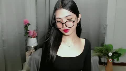 Snapshot of roxie_fuckdoll chatting on 02/04/25, 12:40 Roxie online show from 02/04/25, 12:40