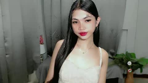 Snapshot of roxie_fuckdoll chatting on 02/09/25, 01:44 Roxie online show from 02/09/25, 01:44