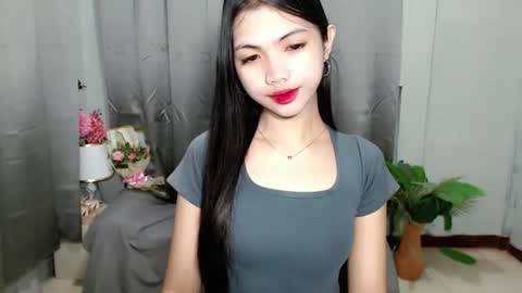 Snapshot of roxie_fuckdoll chatting on 02/16/25, 10:10 Roxie online show from 02/16/25, 10:10